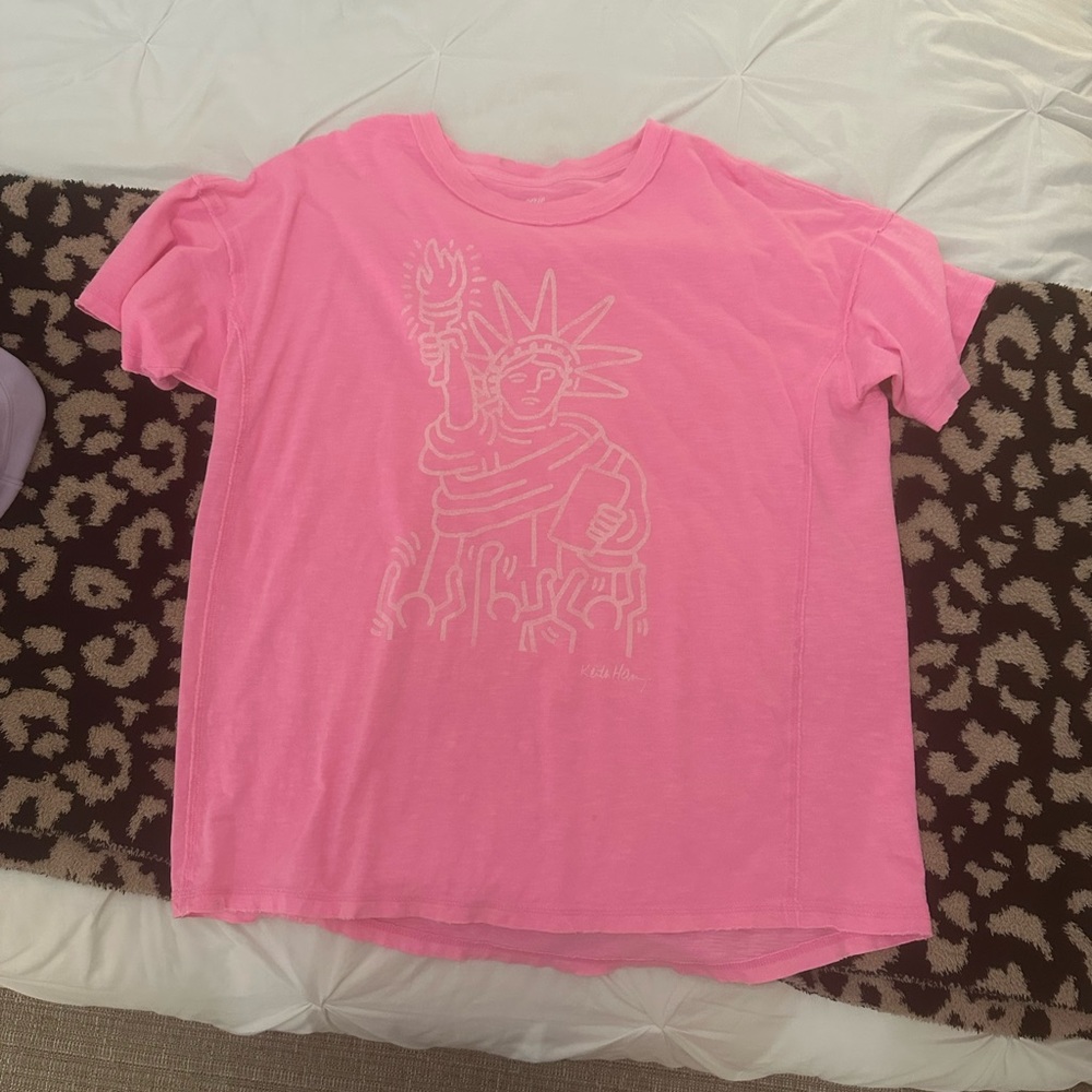 Bright pink Aerie tee